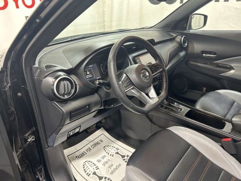 Used 2021 Nissan Kicks SR image 22