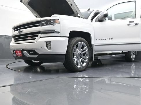 Used 2018 Chevrolet Silverado 1500 LTZ Z71 w/ LTZ Plus Package AWD/4WD image 41
