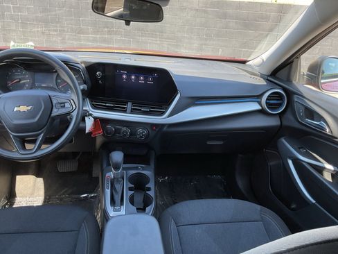 Used 2024 Chevrolet Trax LS FWD image 16