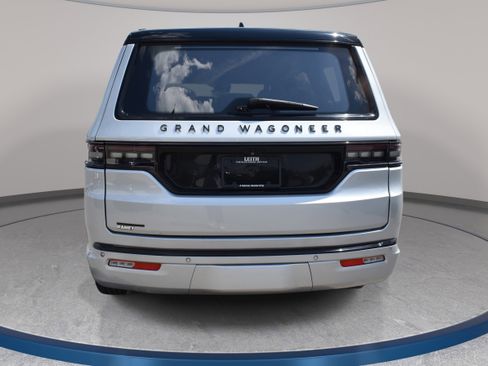 Used 2022 Jeep Grand Wagoneer Series II AWD/4WD image 8