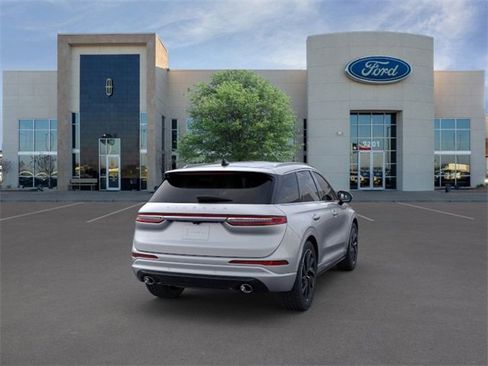 New 2024 Lincoln Corsair Grand Touring image 8