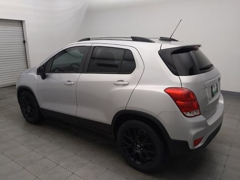 Used 2021 Chevrolet Trax LT w/ Sport Edition FWD image 3