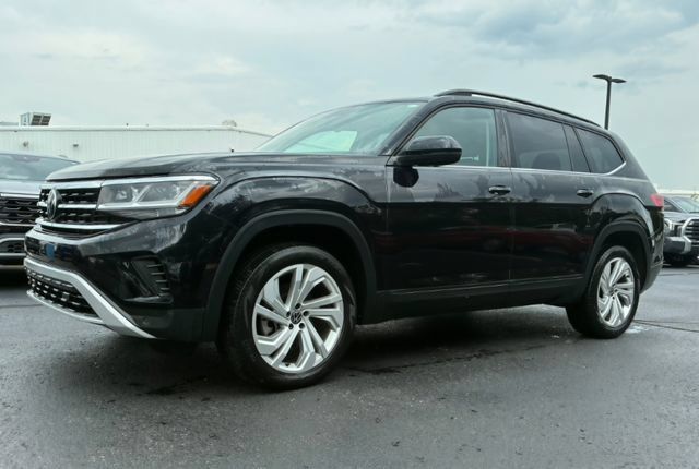 Used 2023 Volkswagen Atlas SE w/ Panoramic Sunroof Package AWD/4WD image 1