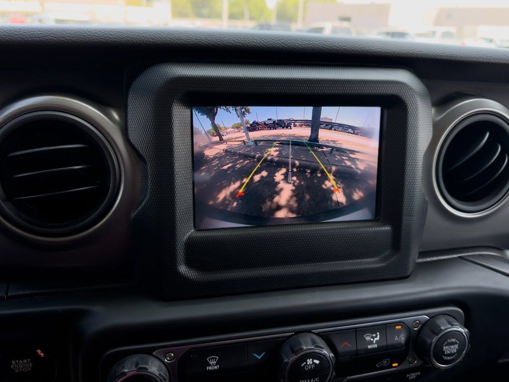 Used 2022 Jeep Wrangler Unlimited Sport AWD/4WD image 10