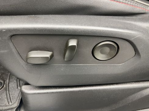 Used 2022 Chevrolet Tahoe RST w/ Luxury Package image 13