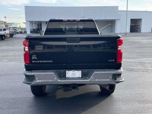 Used 2020 Chevrolet Silverado 2500 LTZ w/ LTZ Premium Package AWD/4WD image 4