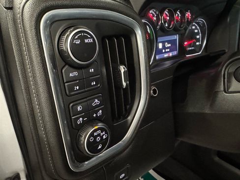 Used 2022 Chevrolet Silverado 2500 LTZ w/ LTZ Convenience Package AWD/4WD image 16