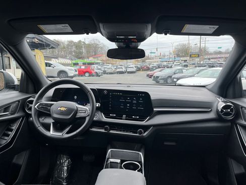 Used 2025 Chevrolet Equinox LT image 27