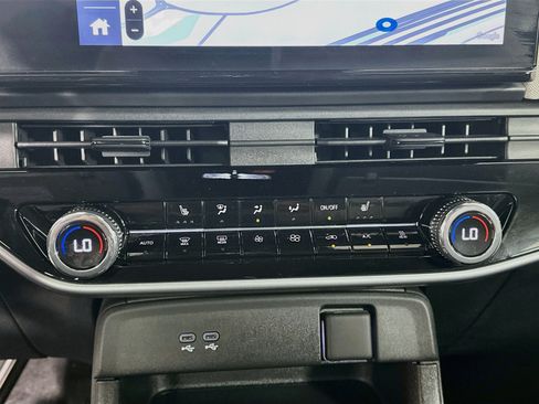 Used 2024 Honda Prologue EX image 24