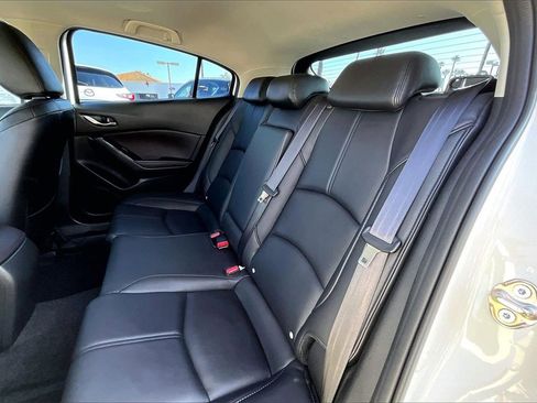 Used 2017 MAZDA MAZDA3 Touring image 15