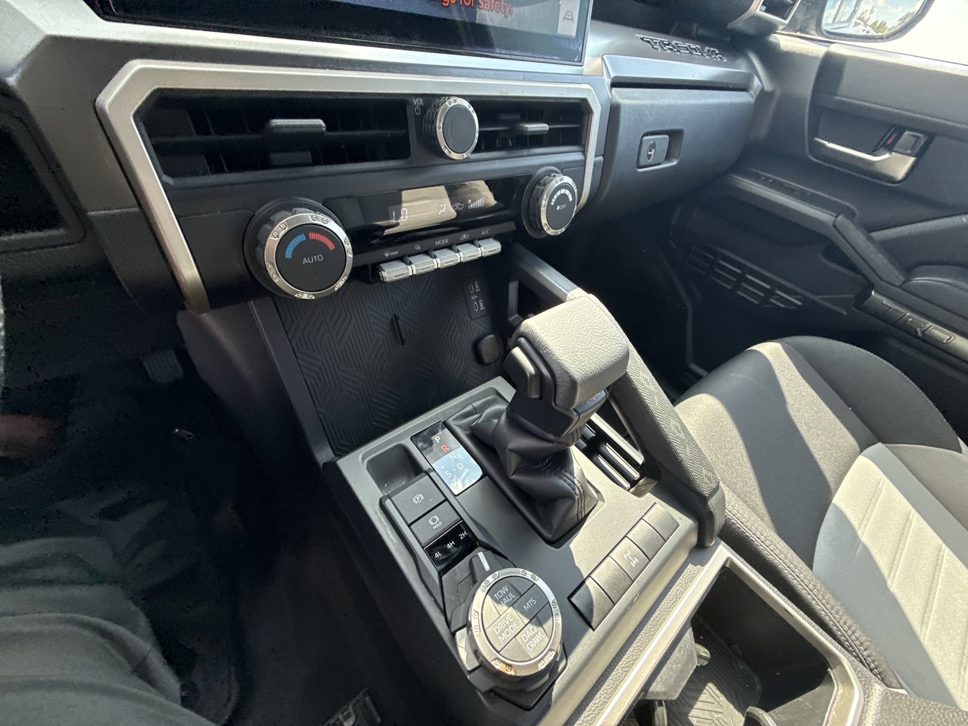 Used 2024 Toyota Tacoma TRD Off-Road AWD/4WD image 22