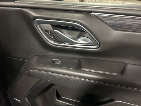 Used 2024 GMC Yukon SLT image 33