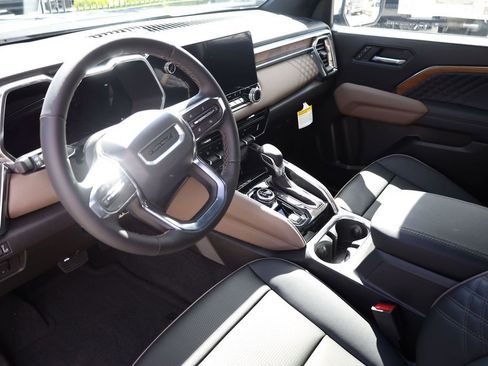 New 2026 GMC Canyon Denali AWD/4WD image 12