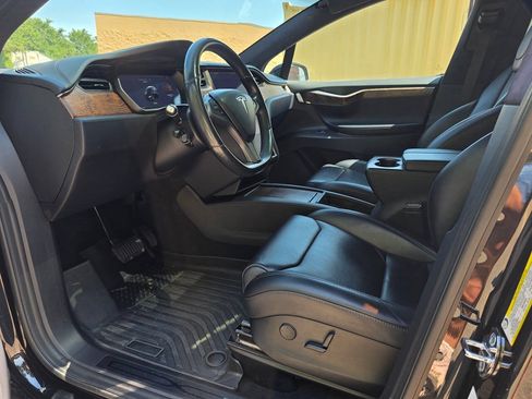 Used 2018 Tesla Model X 100D AWD/4WD image 11