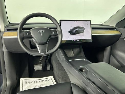 Used 2022 Tesla Model Y Long Range AWD/4WD image 17