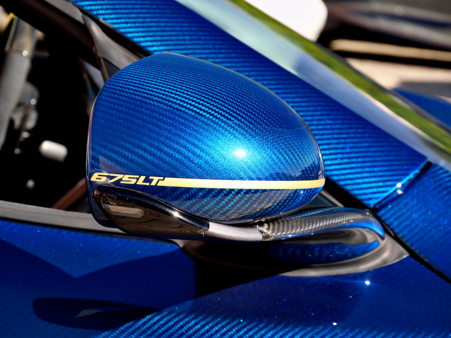 Used 2016 McLaren 675LT Spider RWD image 17
