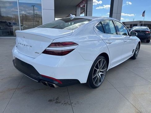 Used 2023 Genesis G70 2.0T image 7