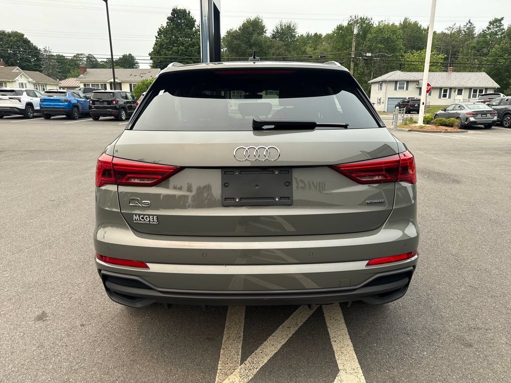 Used 2025 Audi Q3 2.0T Premium AWD/4WD image 4