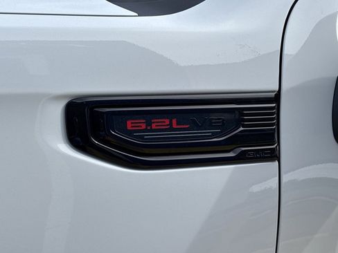 New 2026 GMC Sierra 1500 AT4X w/ LPO, Black Badging Package AWD/4WD image 13