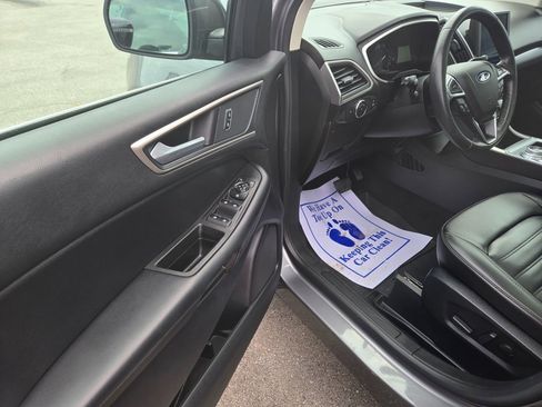 Used 2021 Ford Edge SEL w/ Convenience Package image 6