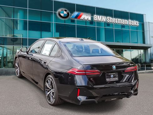New 2027 BMW 530i RWD image 6