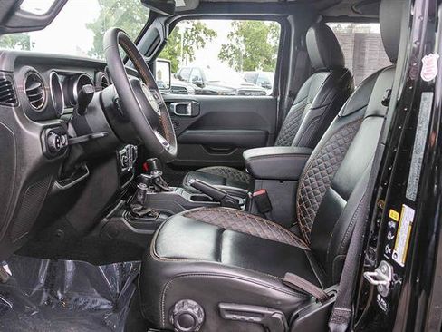 Used 2023 Jeep Gladiator Overland image 16