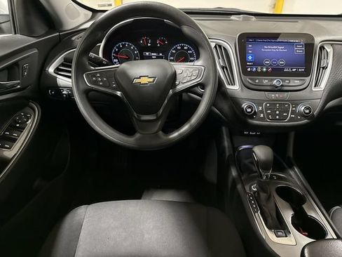 Used 2024 Chevrolet Malibu LT FWD image 11