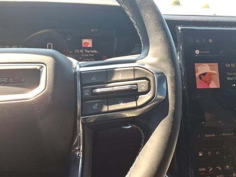 Used 2024 GMC Acadia Denali FWD image 18