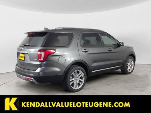 Used 2016 Ford Explorer XLT w/ Equipment Group 202A image 5