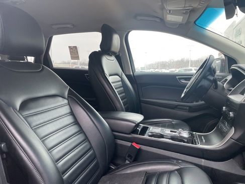 Used 2019 Ford Edge SEL w/ Equipment Group 201A image 16