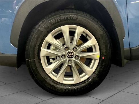 New 2026 Toyota Corolla Cross LE image 11