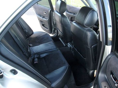 Used 2002 Lexus IS 300 RWD image 30