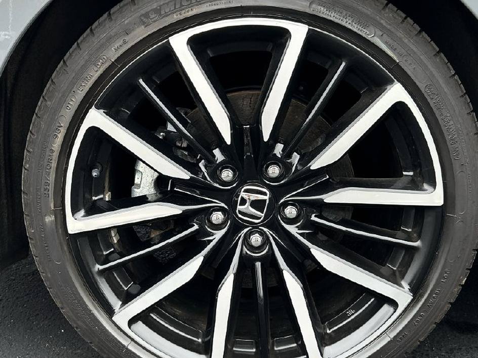 Used 2025 Honda Accord Touring image 11