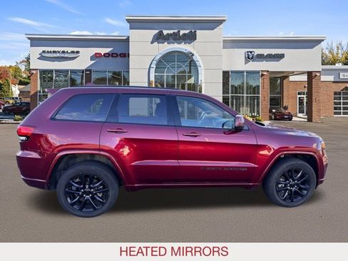 Certified 2022 Jeep Grand Cherokee Laredo X image 7