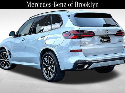 Used 2025 BMW X5 xDrive40i w/ M Sport Package AWD/4WD image 11