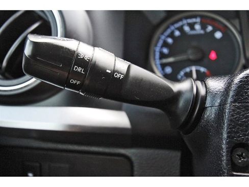 Used 2020 Toyota Tacoma SR5 image 15