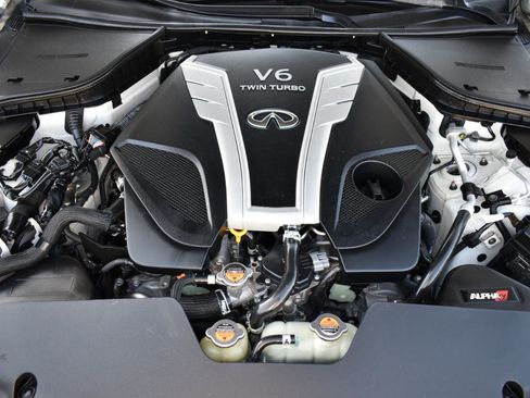Used 2018 INFINITI Q60 3.0t Luxe w/ Cargo Package RWD image 48