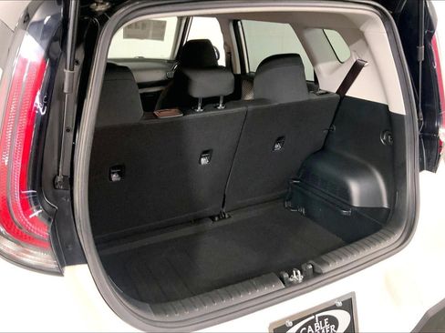 Certified 2025 Kia Soul S FWD image 4