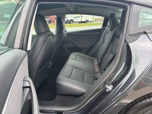 Used 2025 Tesla Model 3 Long Range image 10