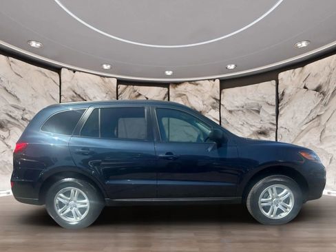 Used 2011 Hyundai Santa Fe GLS image 7
