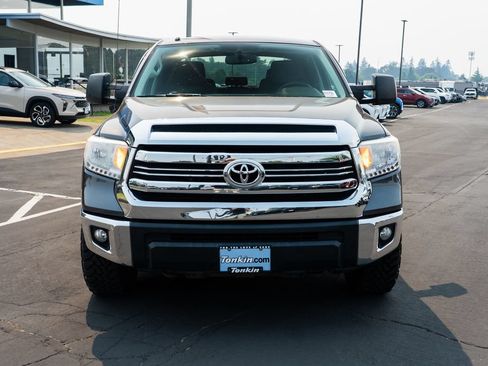 Used 2016 Toyota Tundra SR5 w/ TRD Off Road Package AWD/4WD image 7