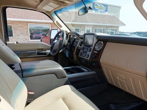 Used 2014 Ford F250 Lariat w/ Chrome Package image 15