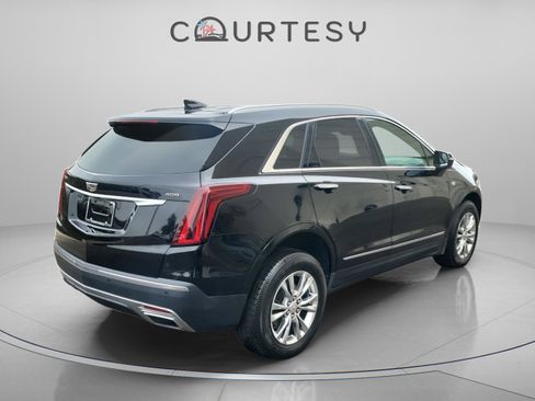 Used 2020 Cadillac XT5 Premium Luxury w/ LPO, Illumination Package image 3
