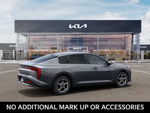 New 2026 Kia K4 FWD image 6