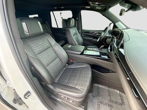Certified 2023 Cadillac Escalade V w/ LPO, Floor Liner Package AWD/4WD image 32