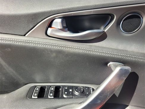 Used 2020 Kia Stinger GT image 22