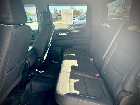 Used 2025 Chevrolet Silverado 1500 LT image 13