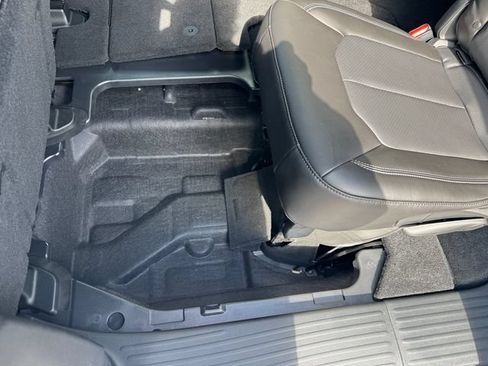 New 2027 Chrysler Pacifica Select FWD image 25
