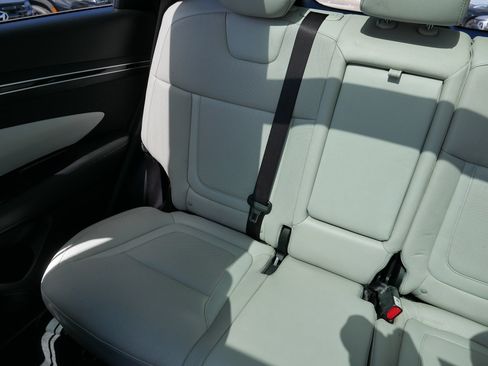 Certified 2023 Hyundai Tucson Limited AWD/4WD image 12