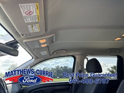 Used 2021 Nissan Titan SV w/ SV Convenience Package AWD/4WD image 11